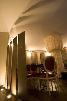 Onemhotel