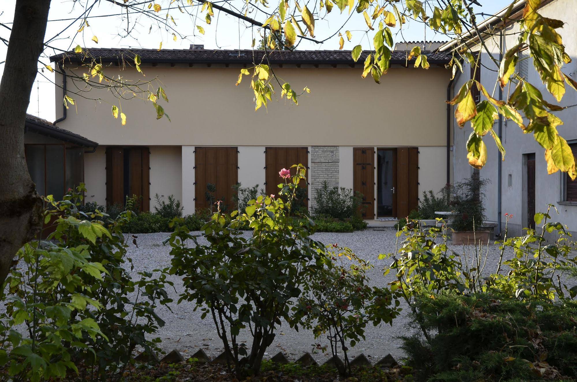 9 Muse Bed & Breakfast