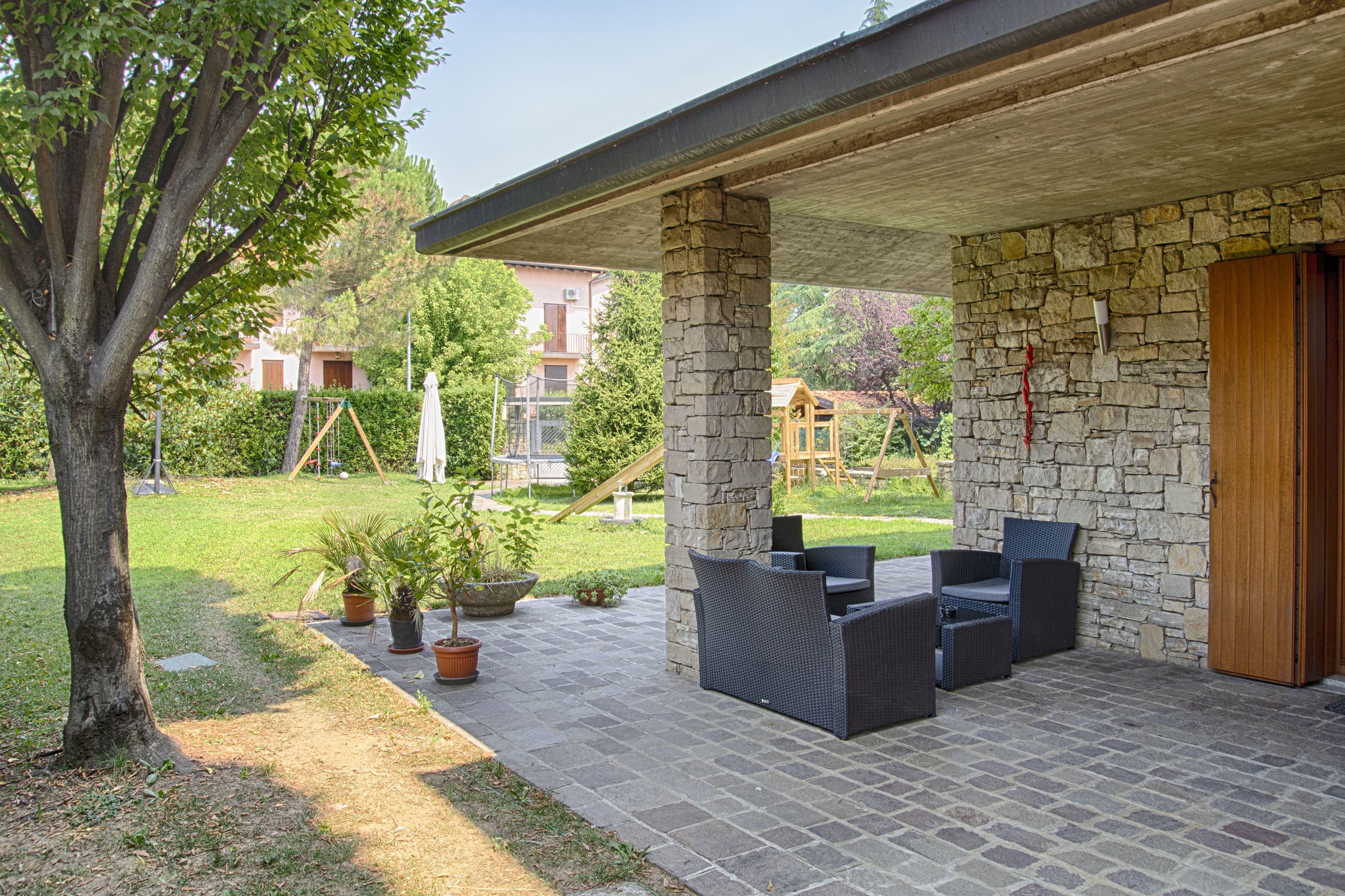 Villa & Garden