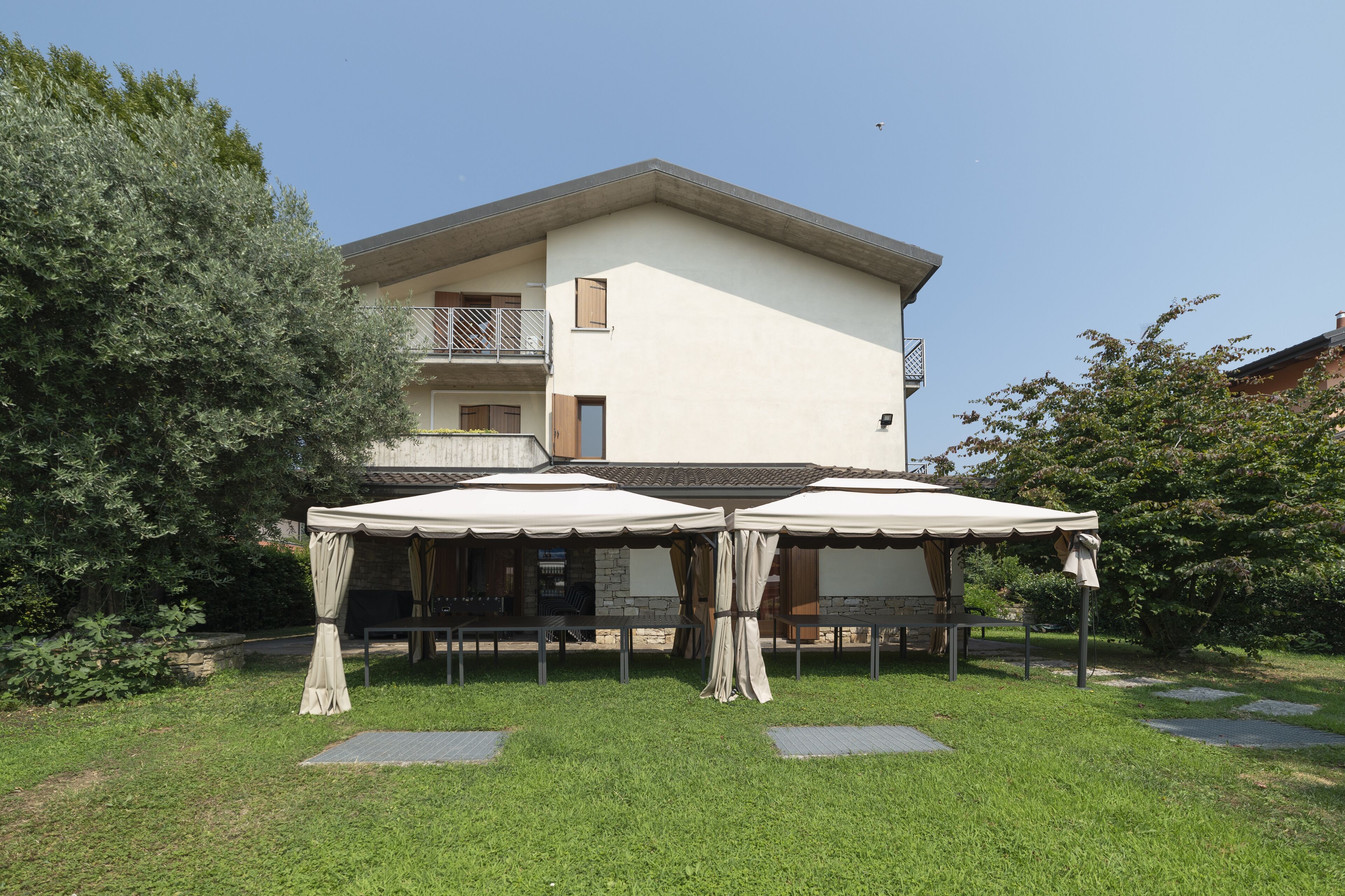 Villa & Garden