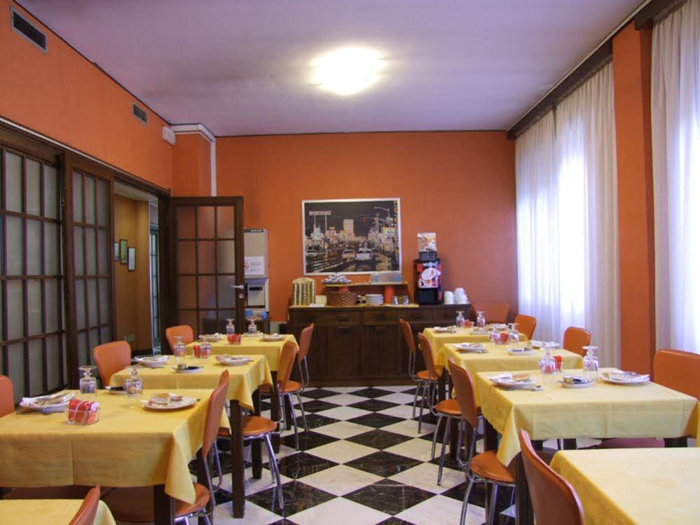 Hotel Fiesta