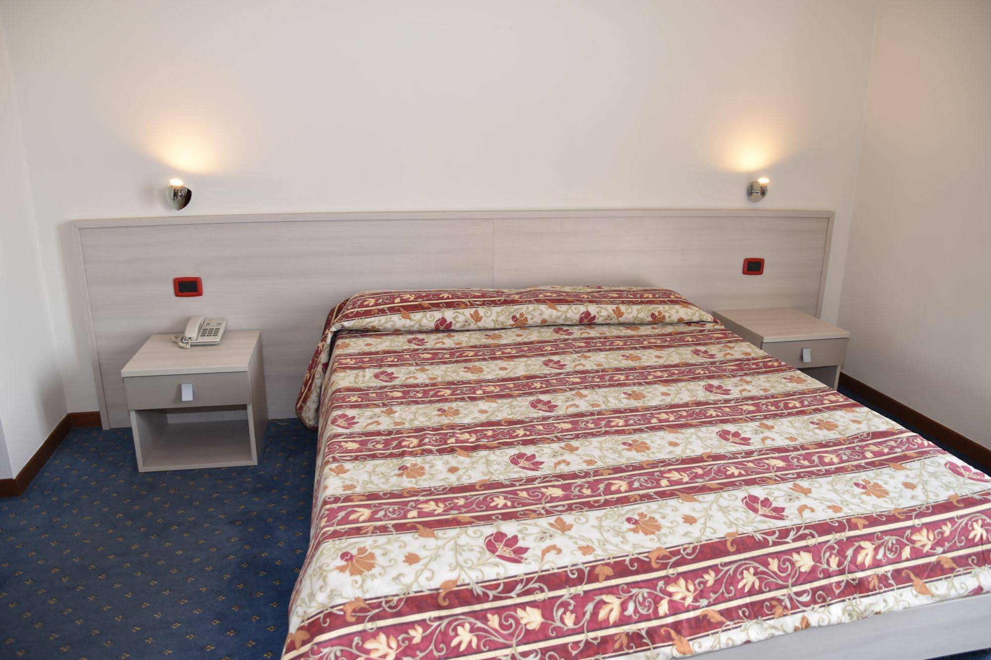 Hotel Fiesta