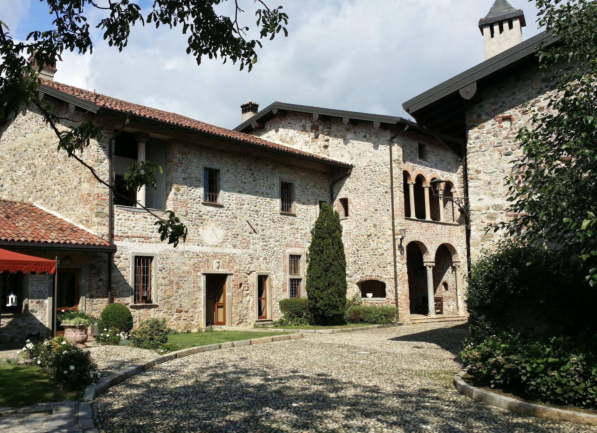 Castello Di Cernusco Lombardone