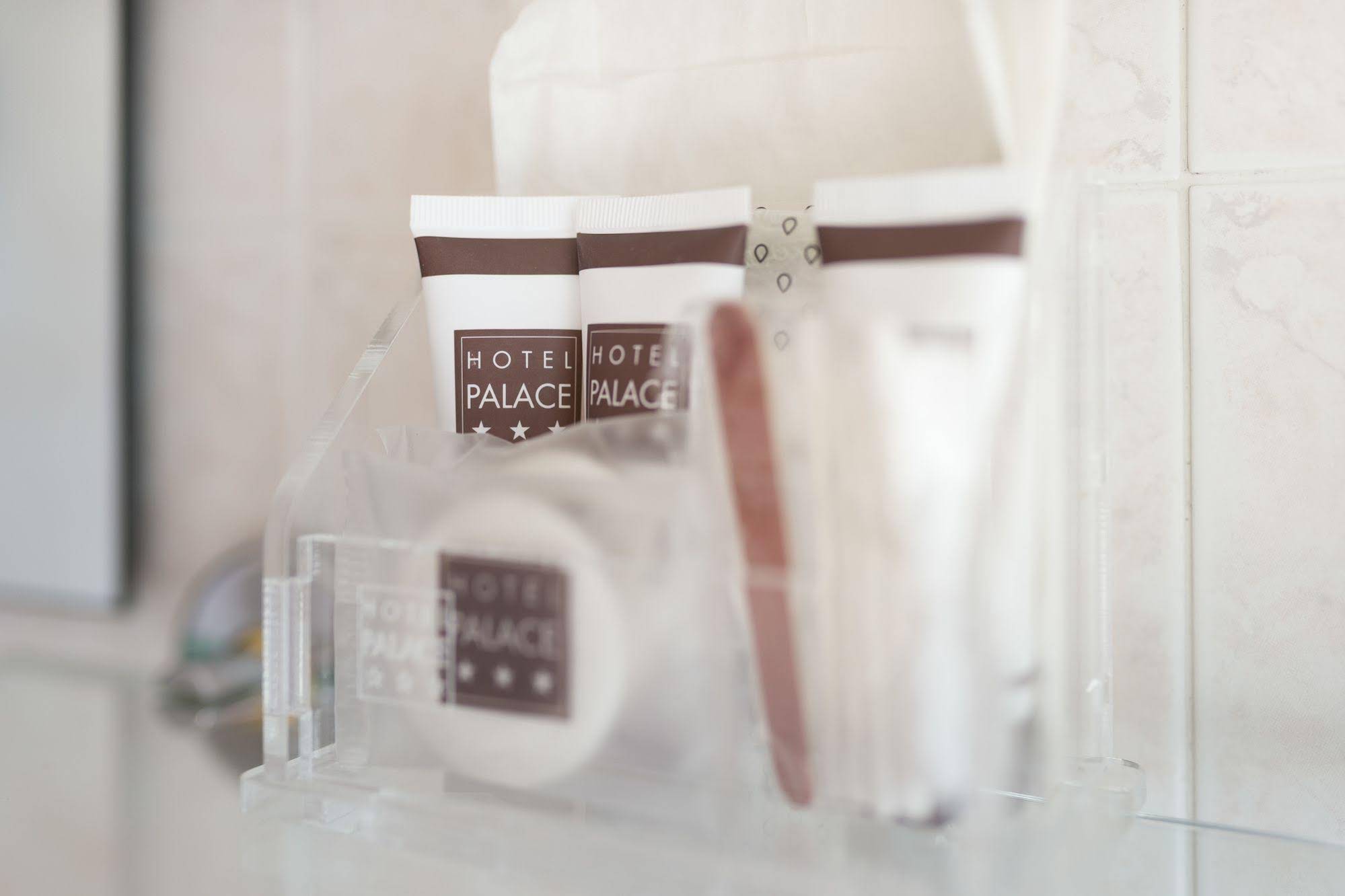 Palace Crema