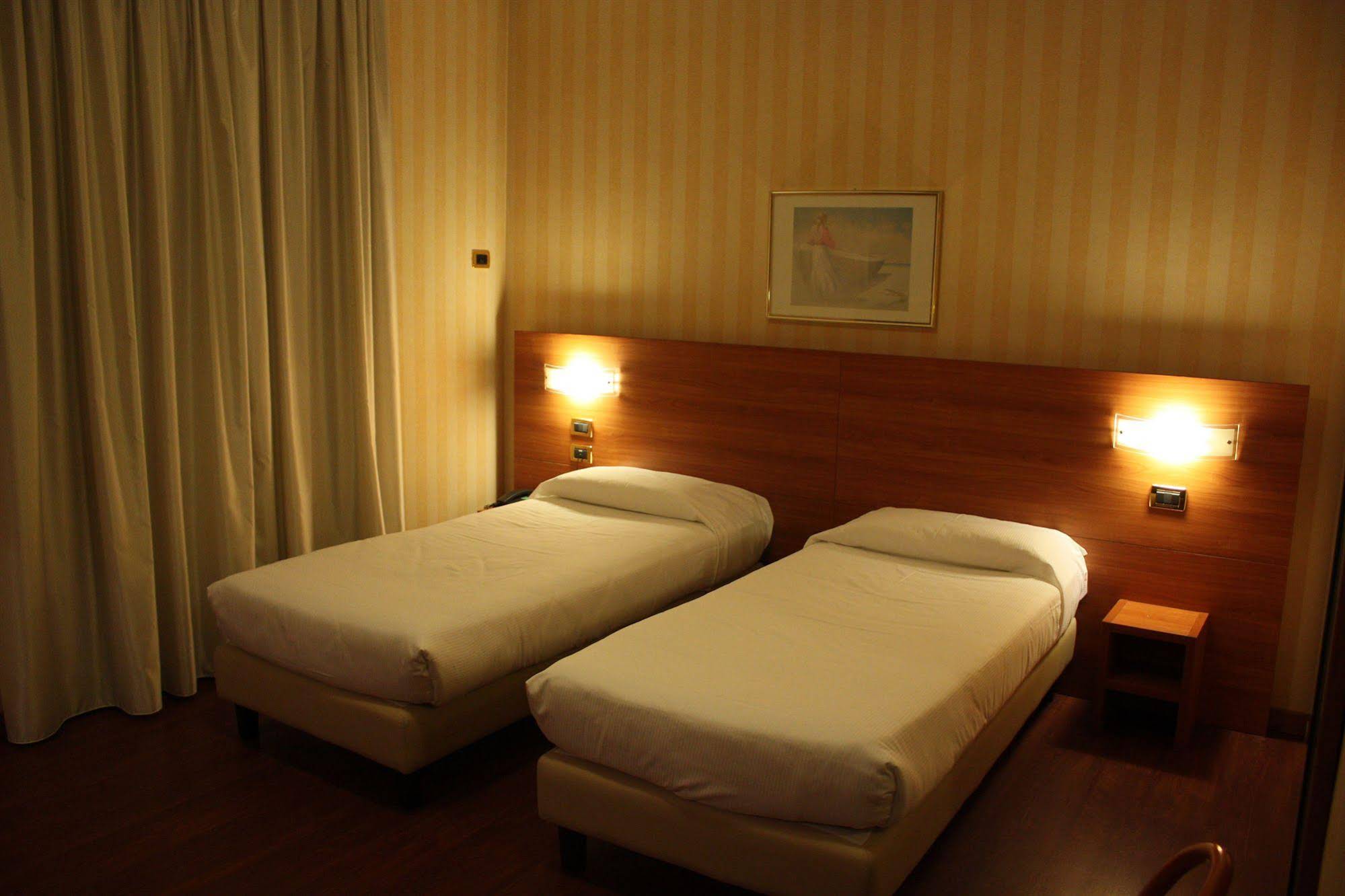 Hotel 2c