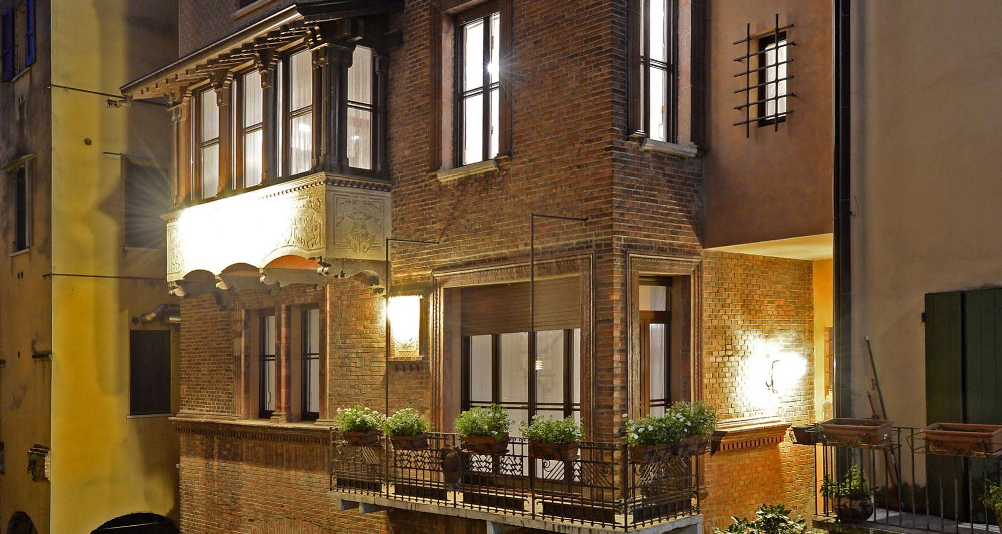 Casa Schirolli