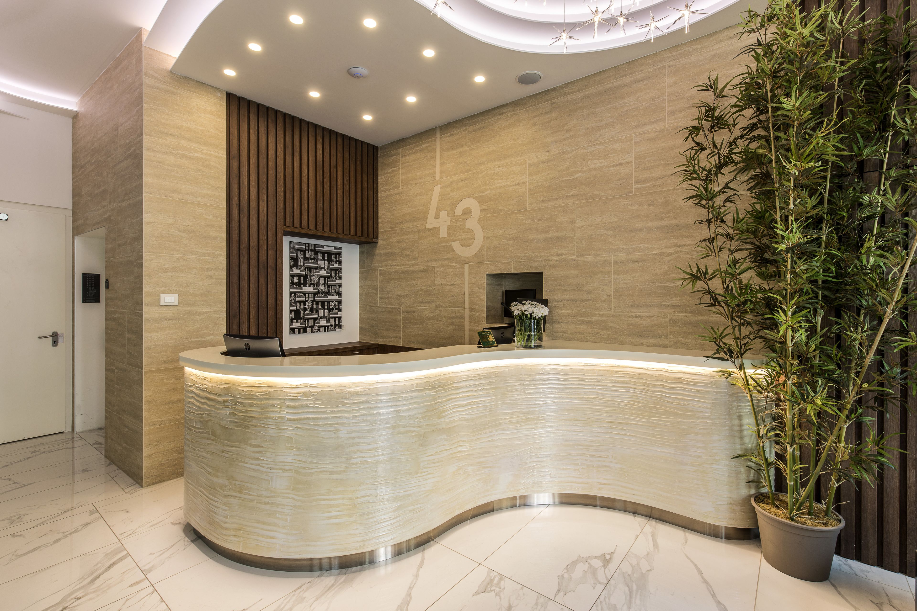 43 Station Hotel