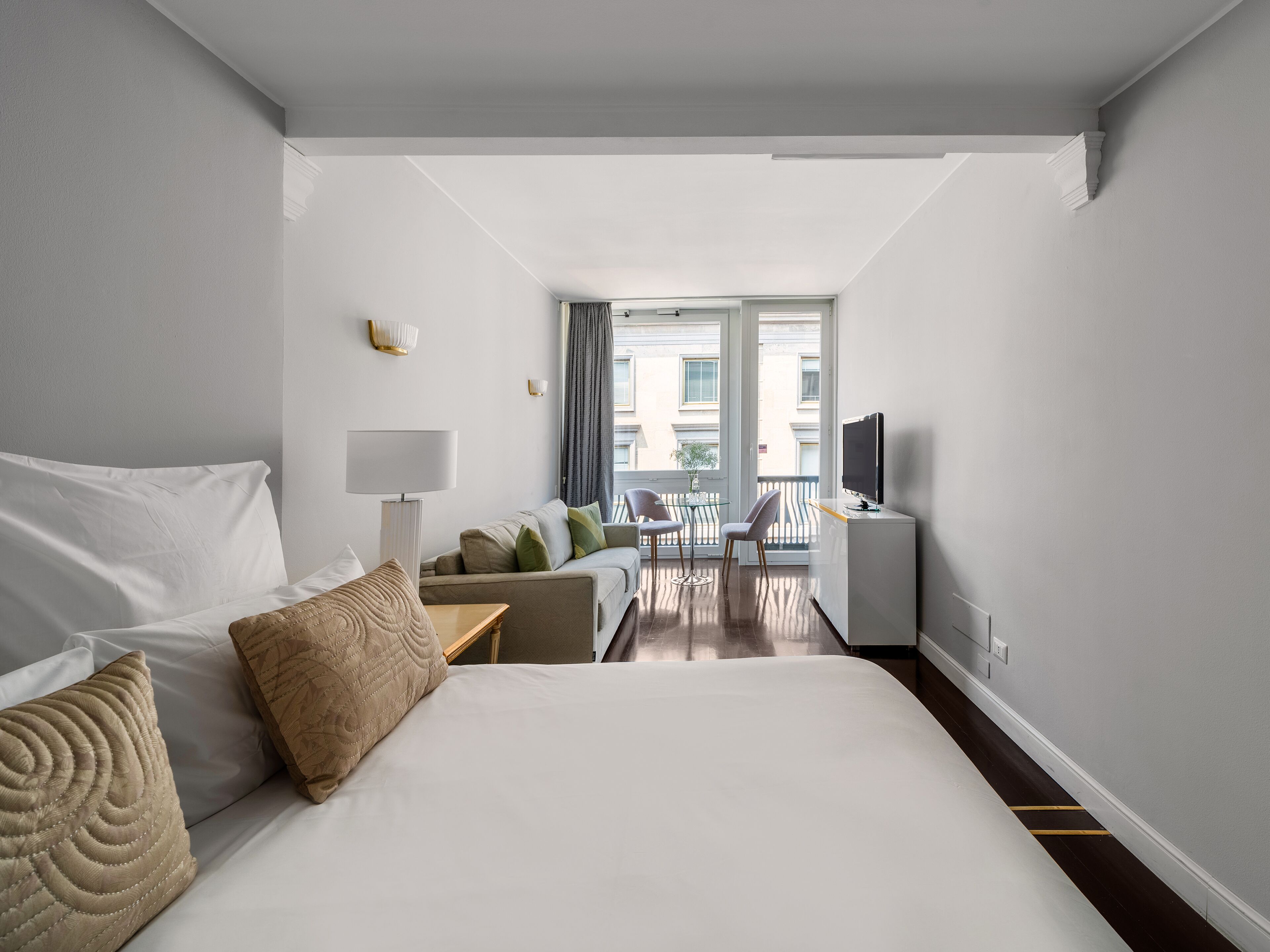 Adore Rooms & Apartments