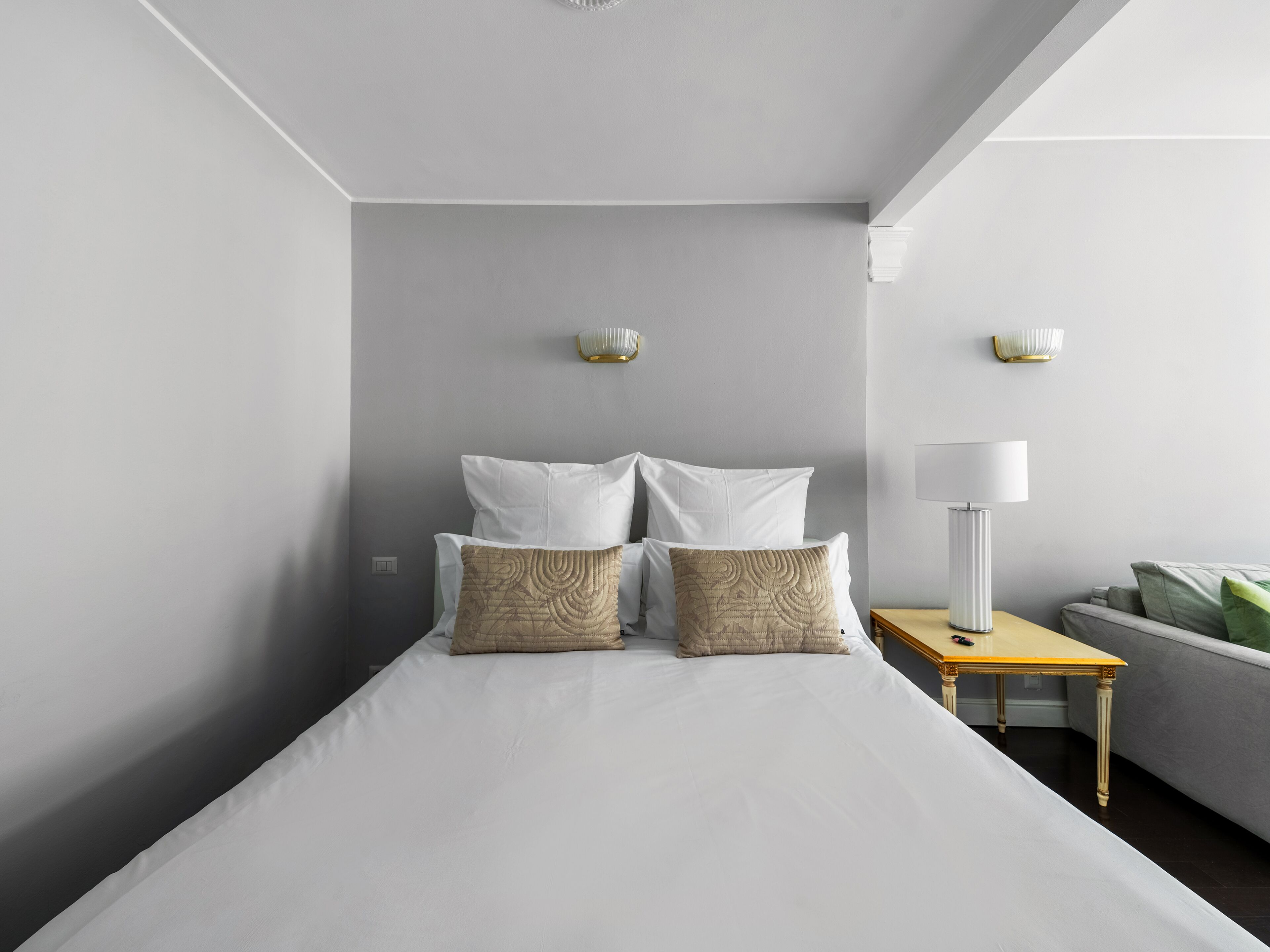 Adore Rooms & Apartments