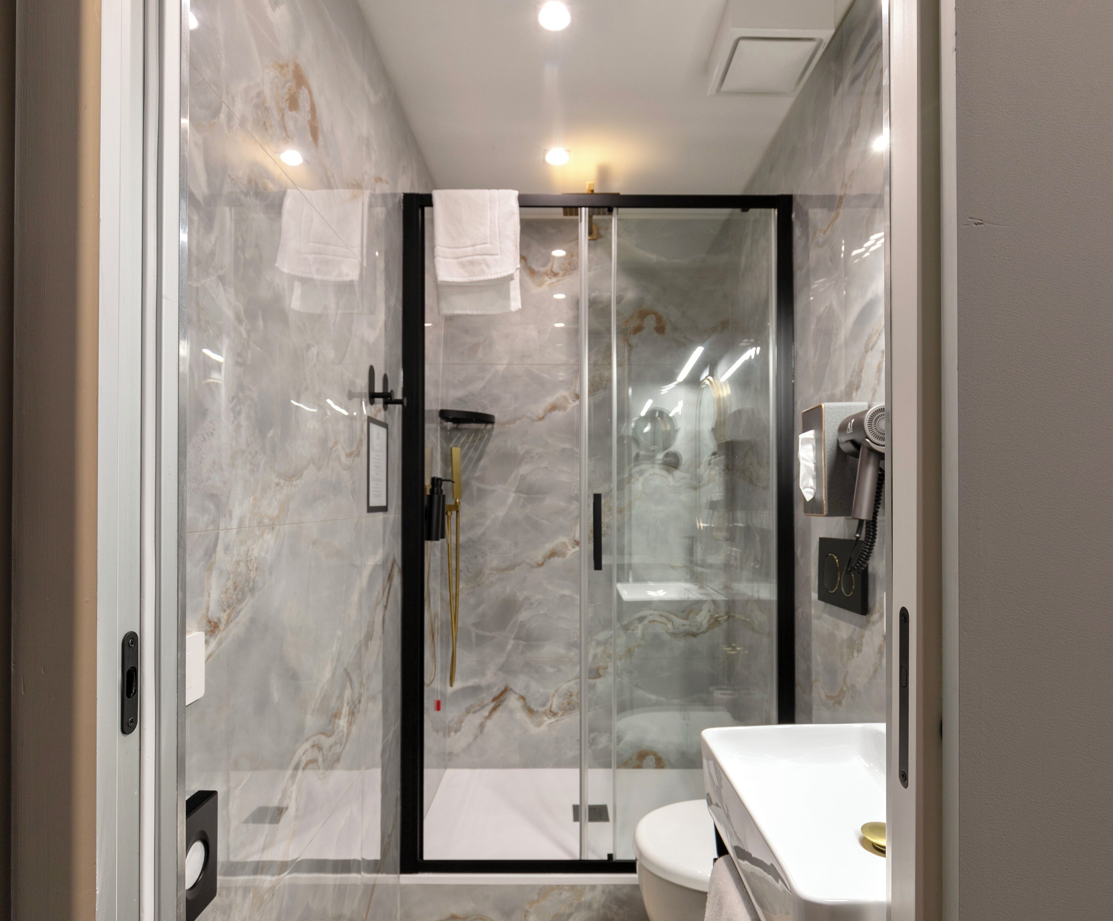 AH - Duomo Signature