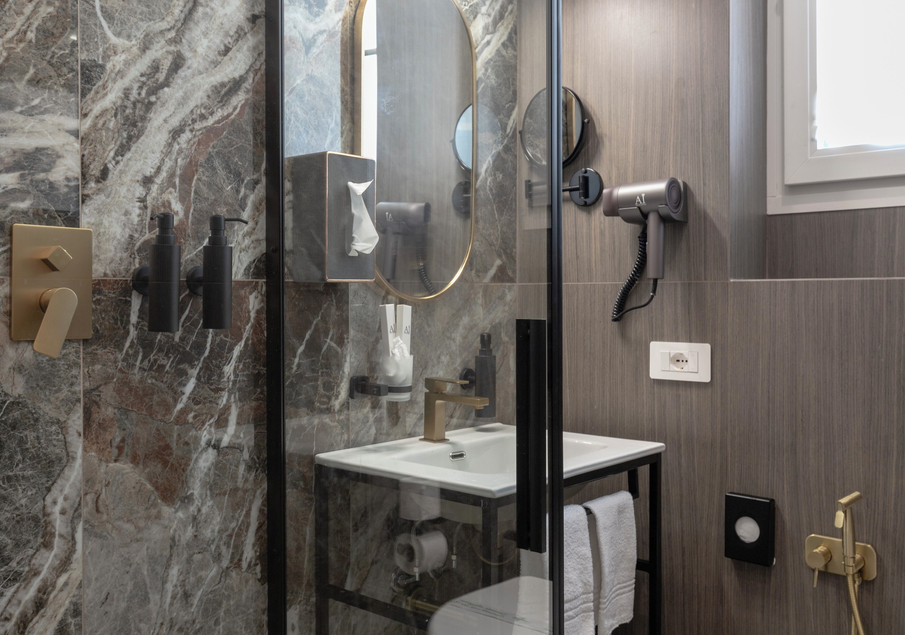 AH - Duomo Signature