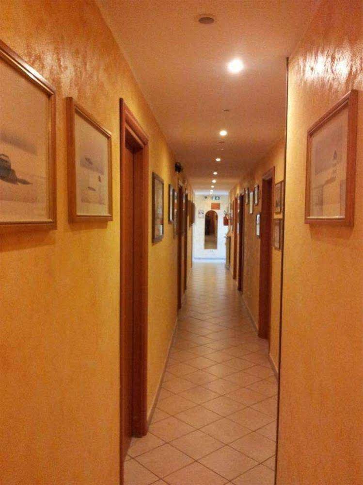 Hotel Arco Romana