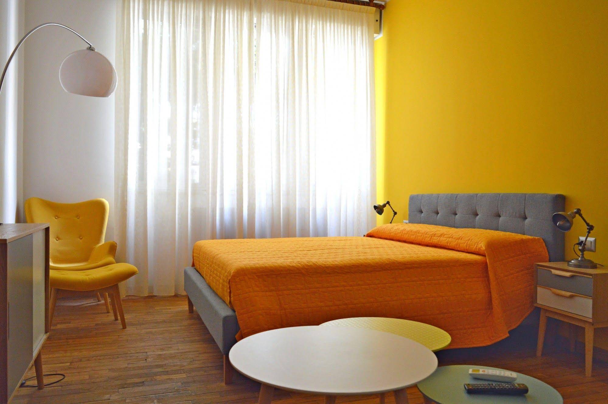 B&B I 10 Mondi