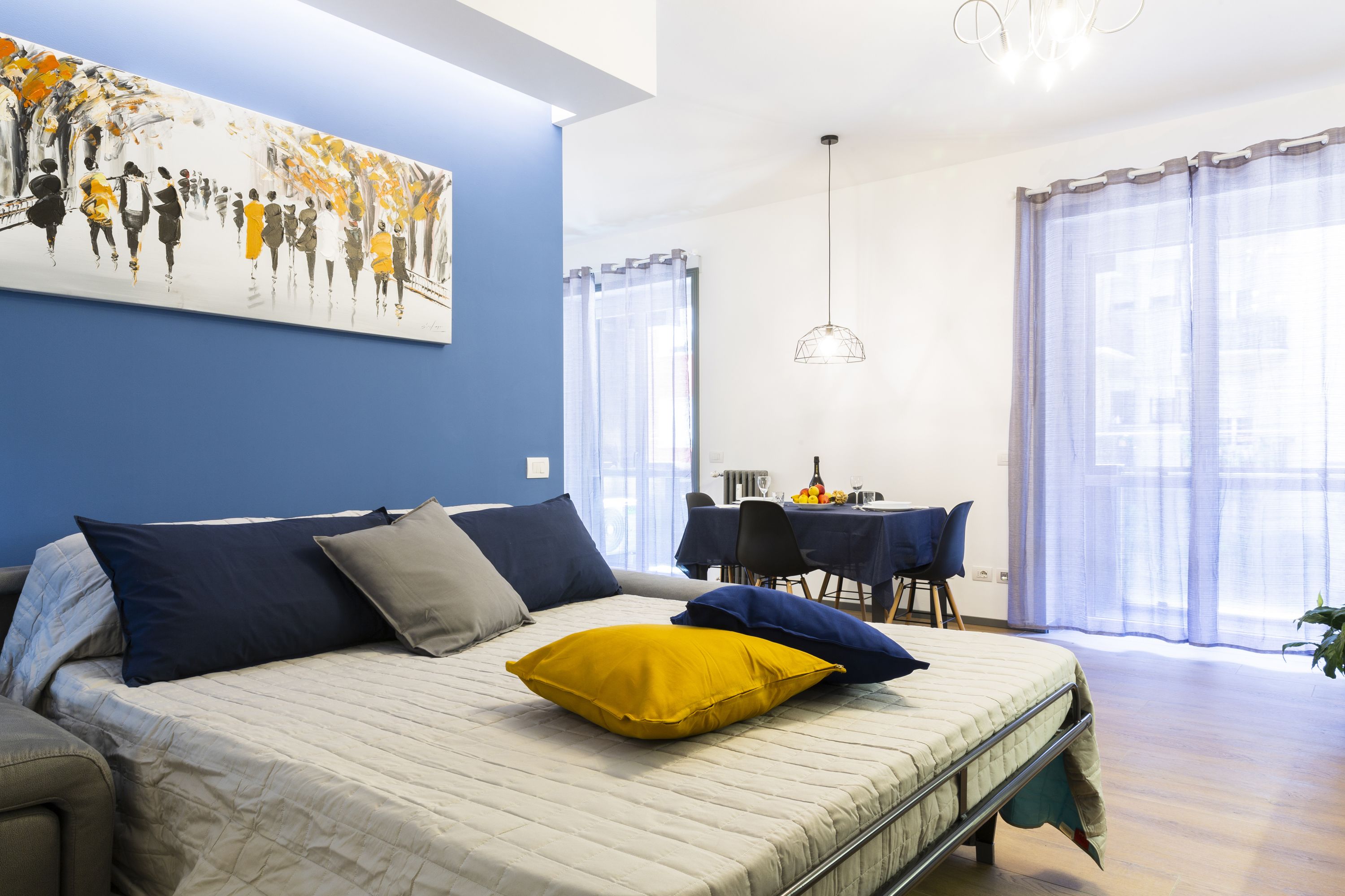 Blue House Prestige - Central Station
