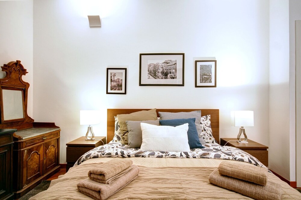 Charlie & Beethoven Apartments