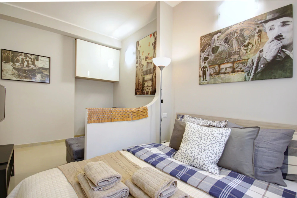 Charlie & Beethoven Apartments