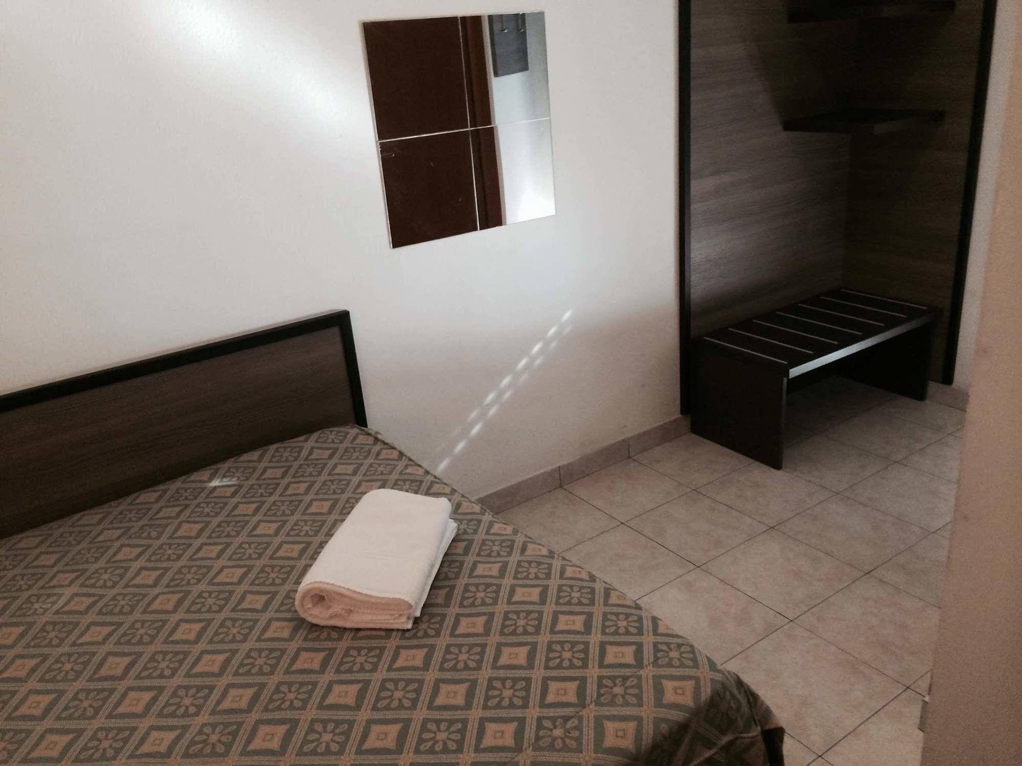 Domus Guesthouse