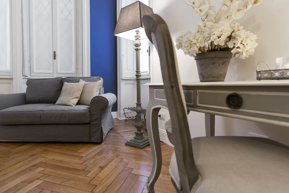 Household - Settembrini 17