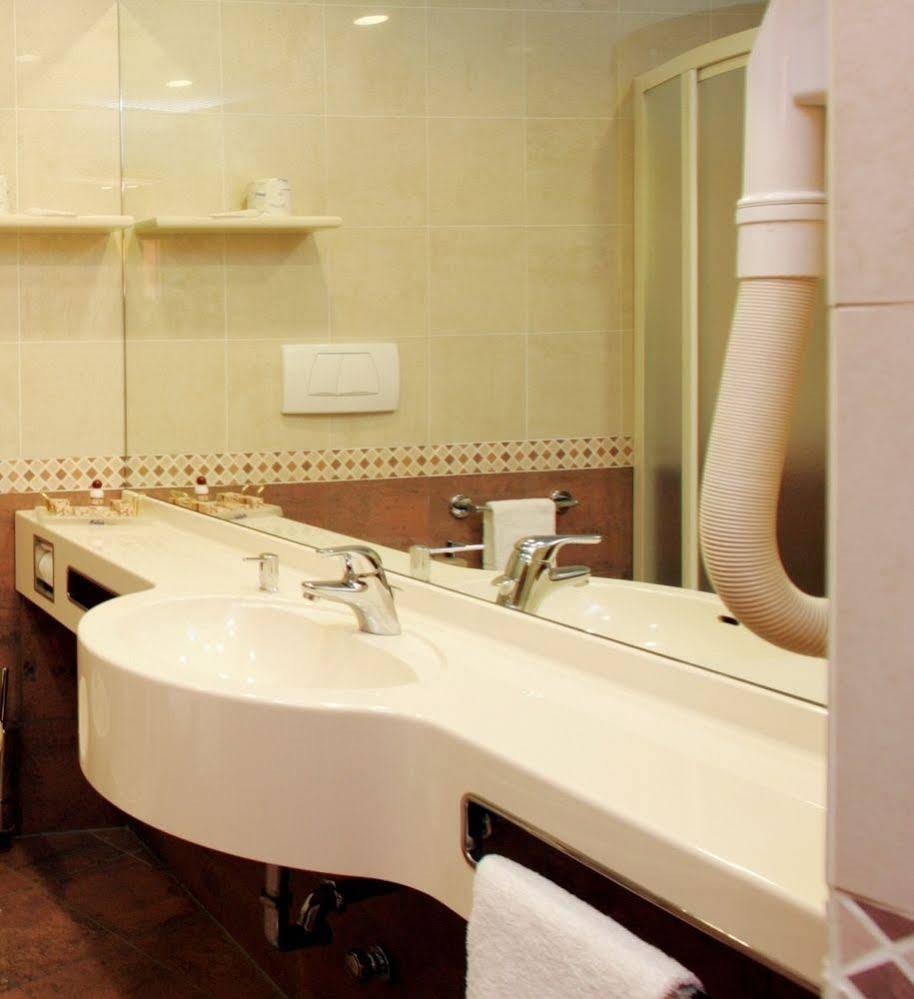 King Hotel