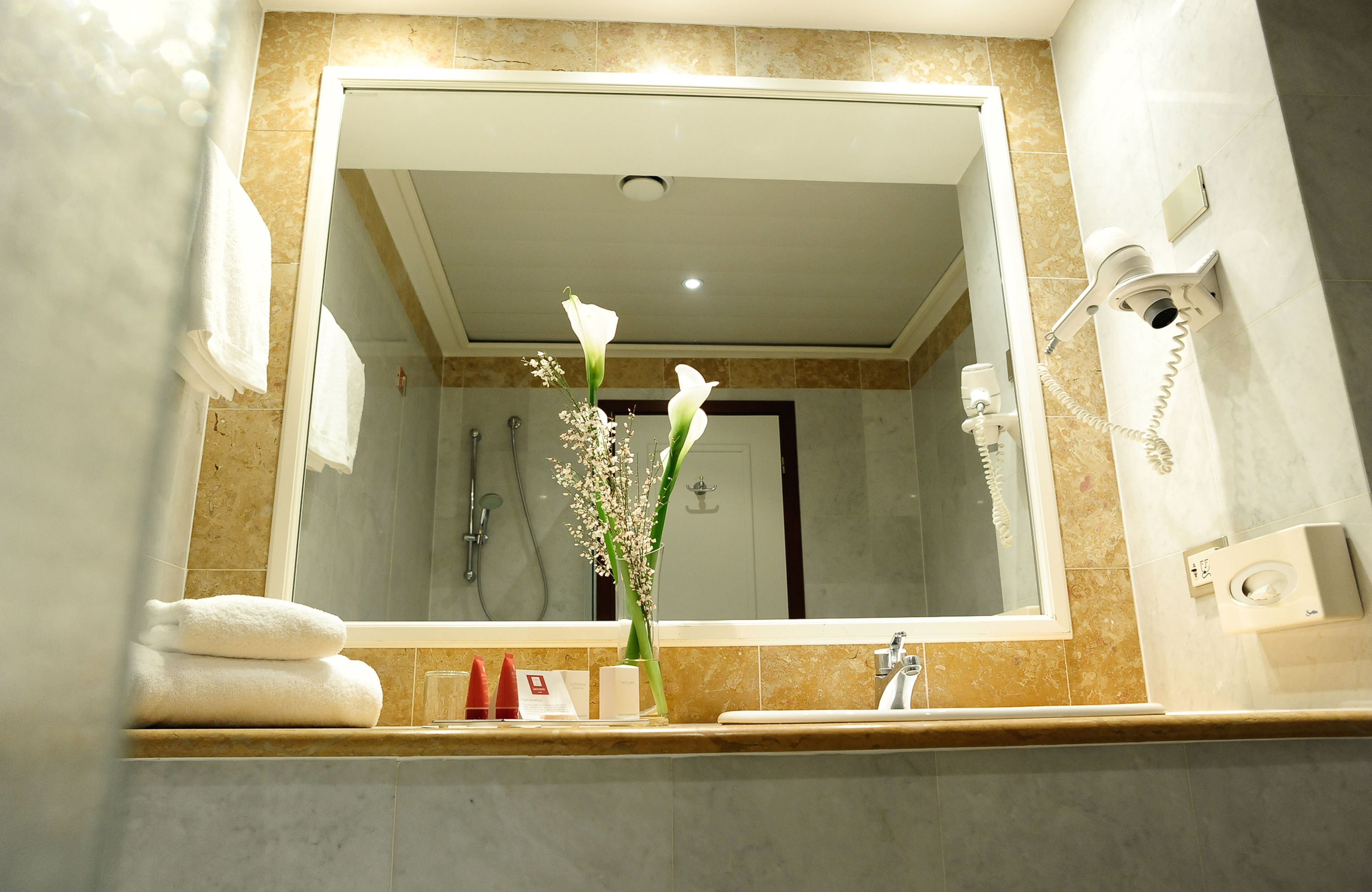 Leonardo Hotel Milan City Center