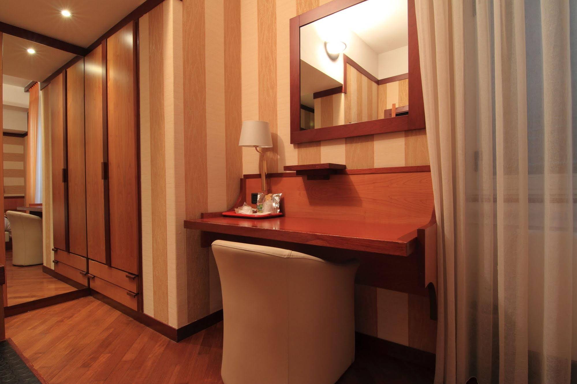 Hotel Metro'