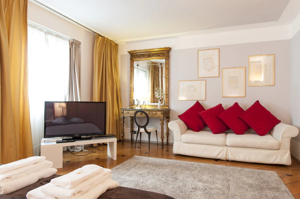 Milan Royal Suites