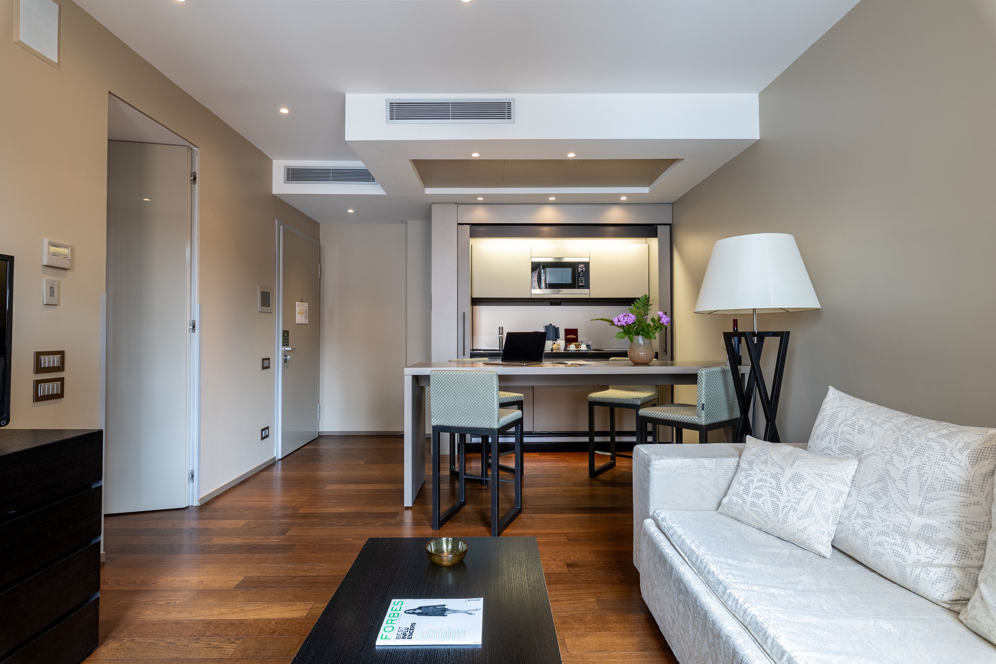 NJ Hotels & Apartments San Pietro all’Orto 6