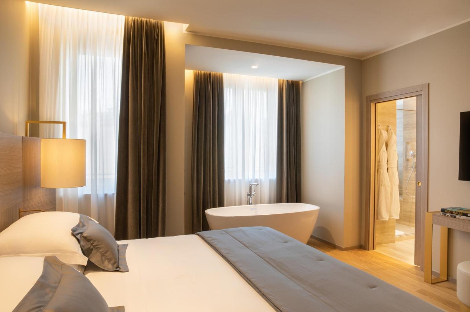 Rosa Grand Milano