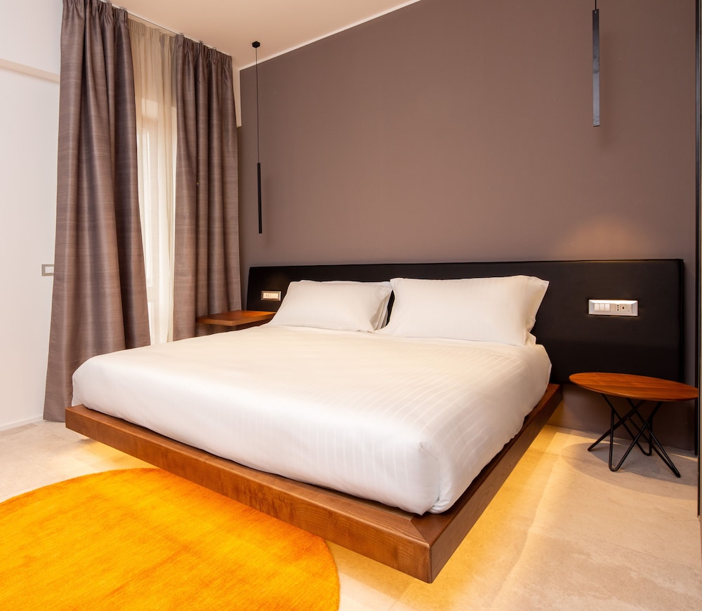 The Corner Duomo Hotel