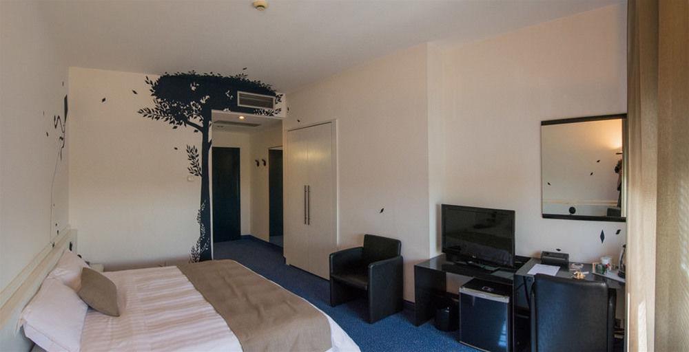 Helios Hotel