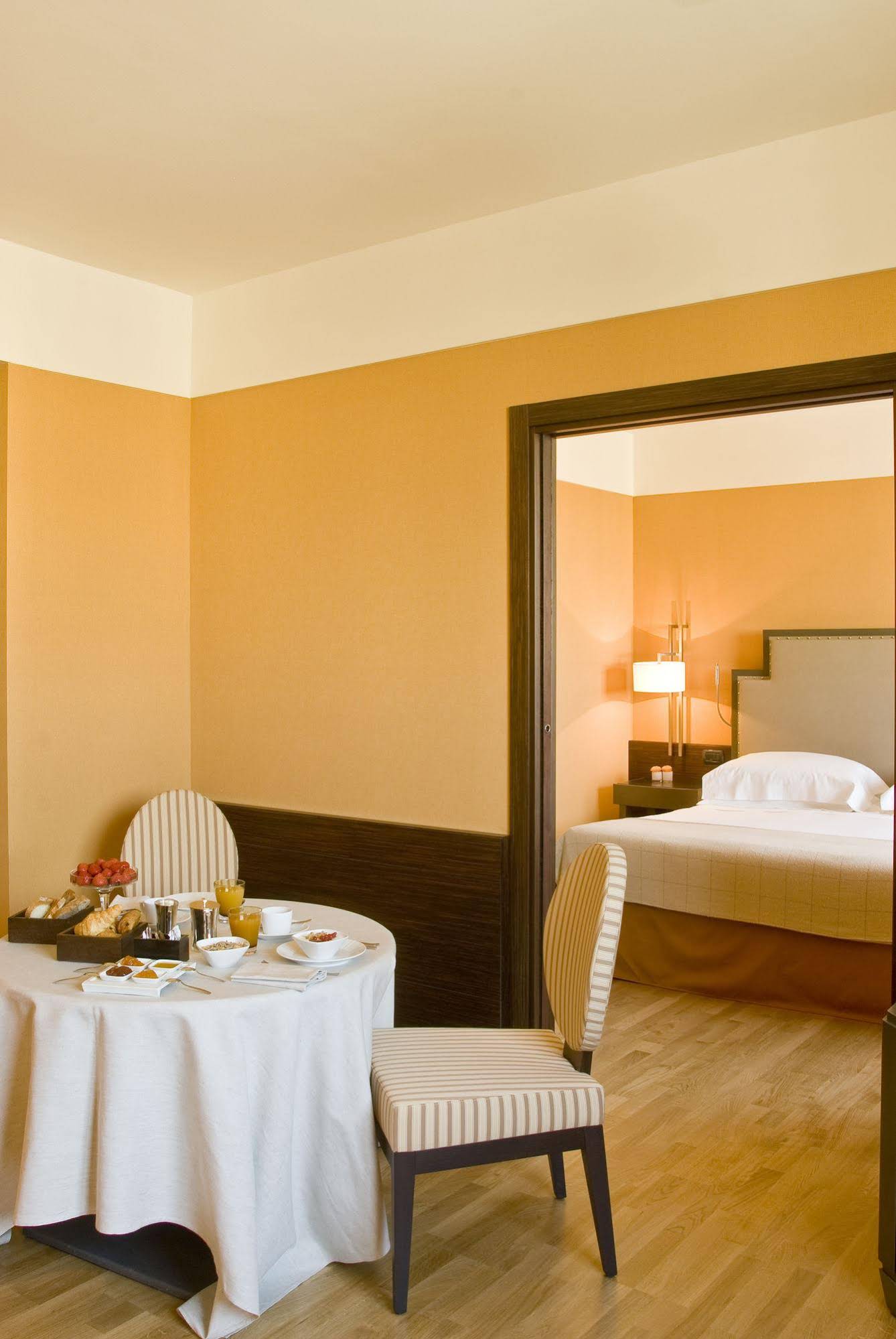 Starhotels Grand Milan