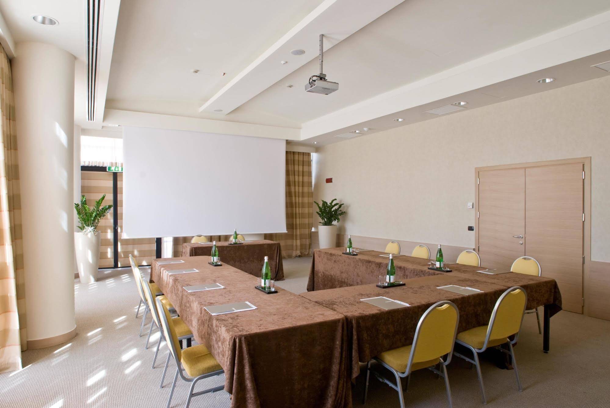 Starhotels Grand Milan