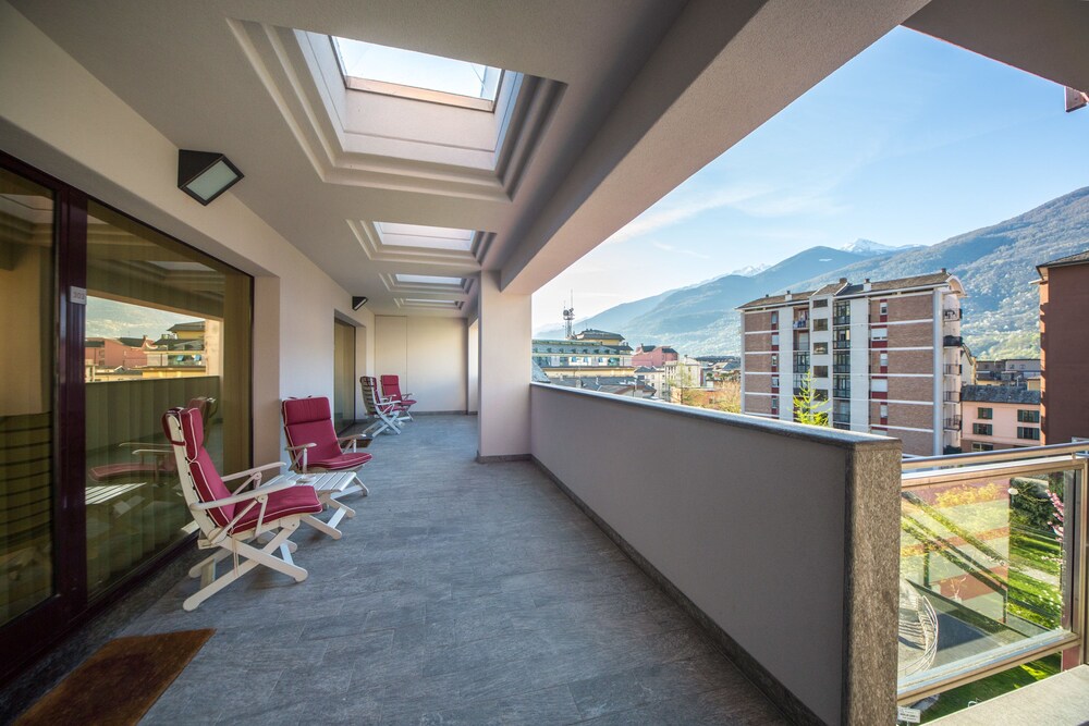 Piazzi House Residence
