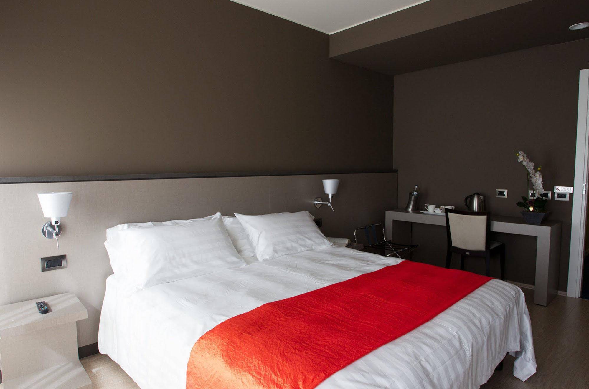 Zara Rooms Suites