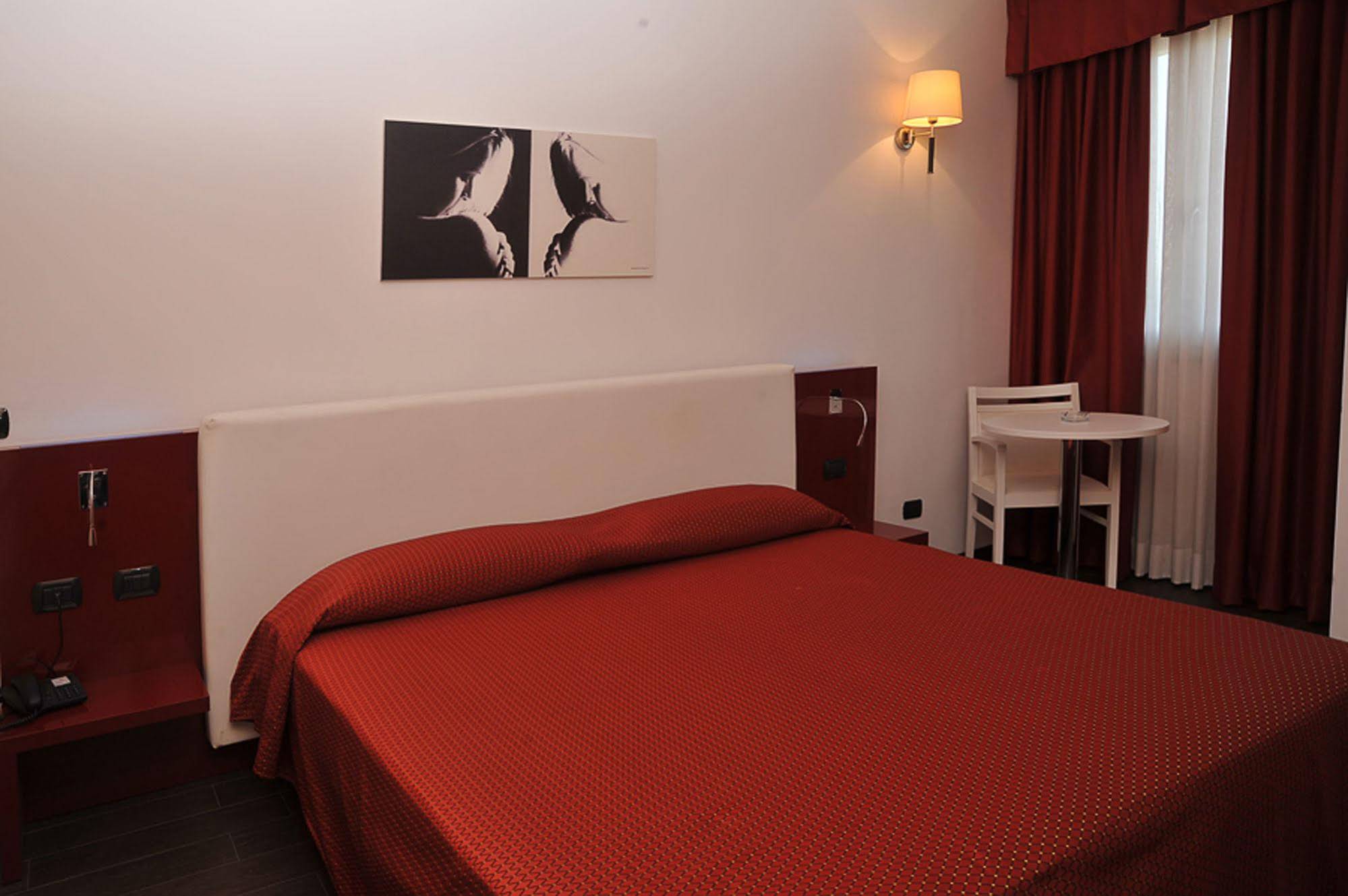 Mediterraneo Hotel Motel