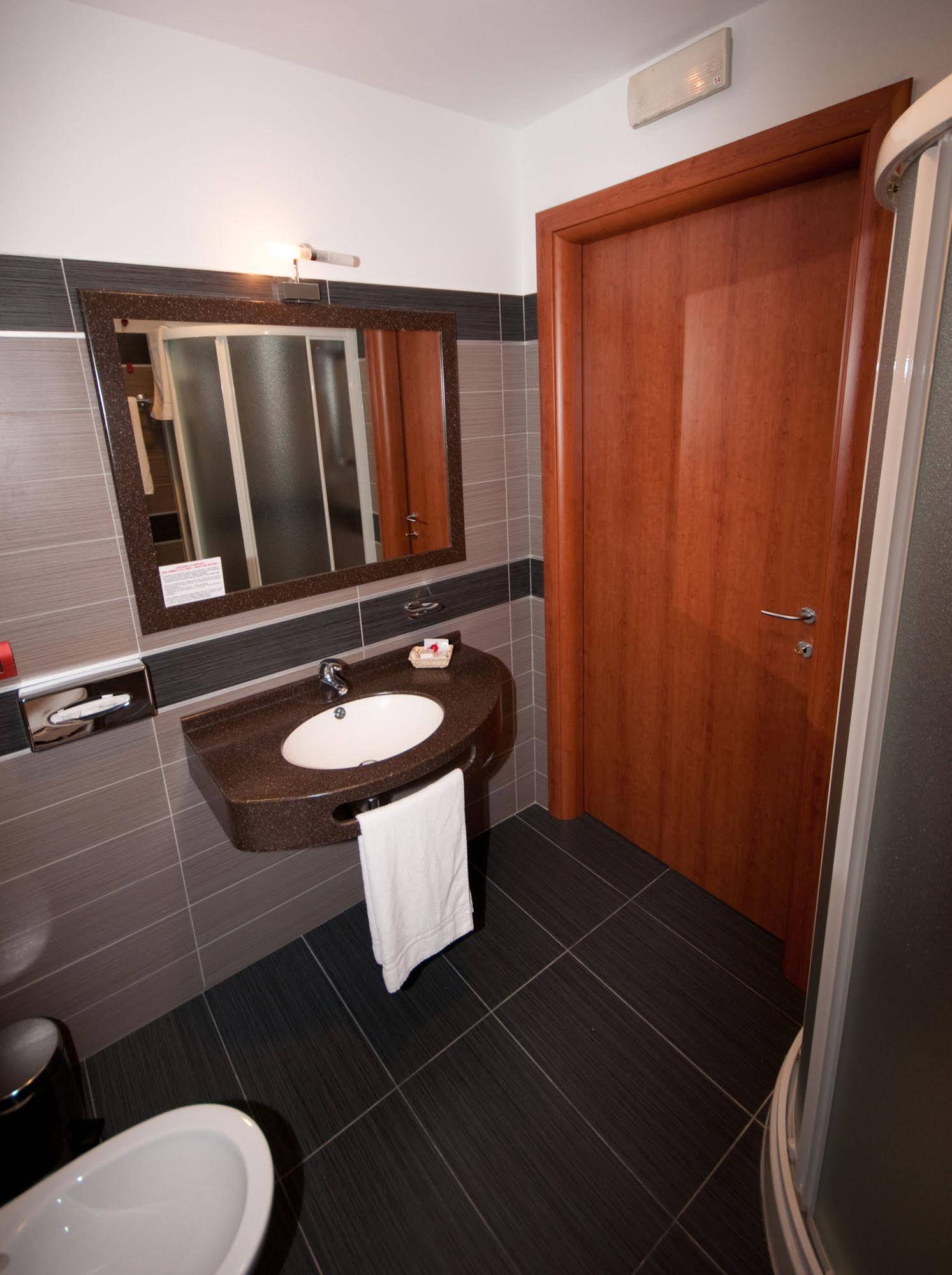 Brindor Hotel