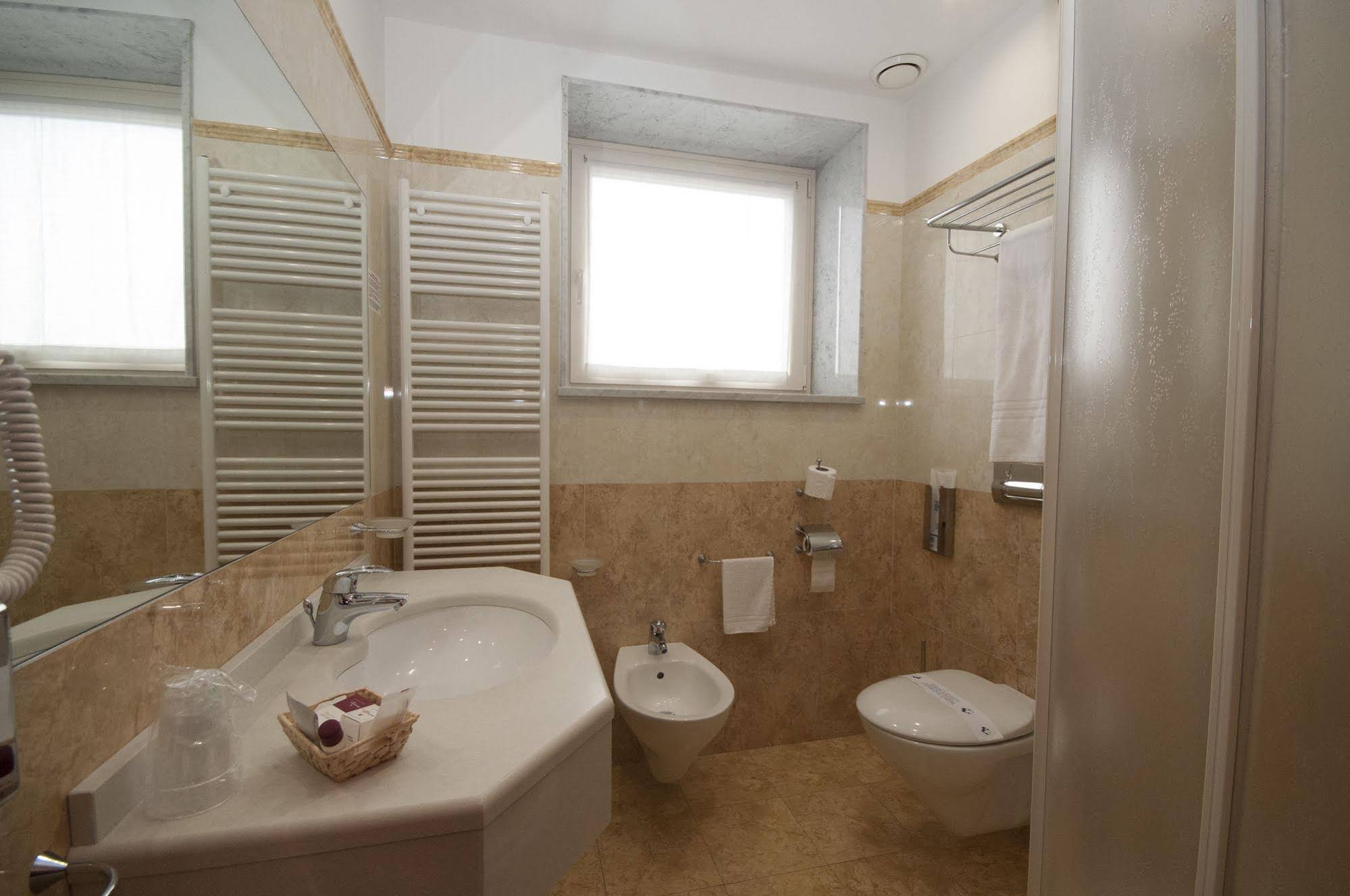 Brindor Hotel