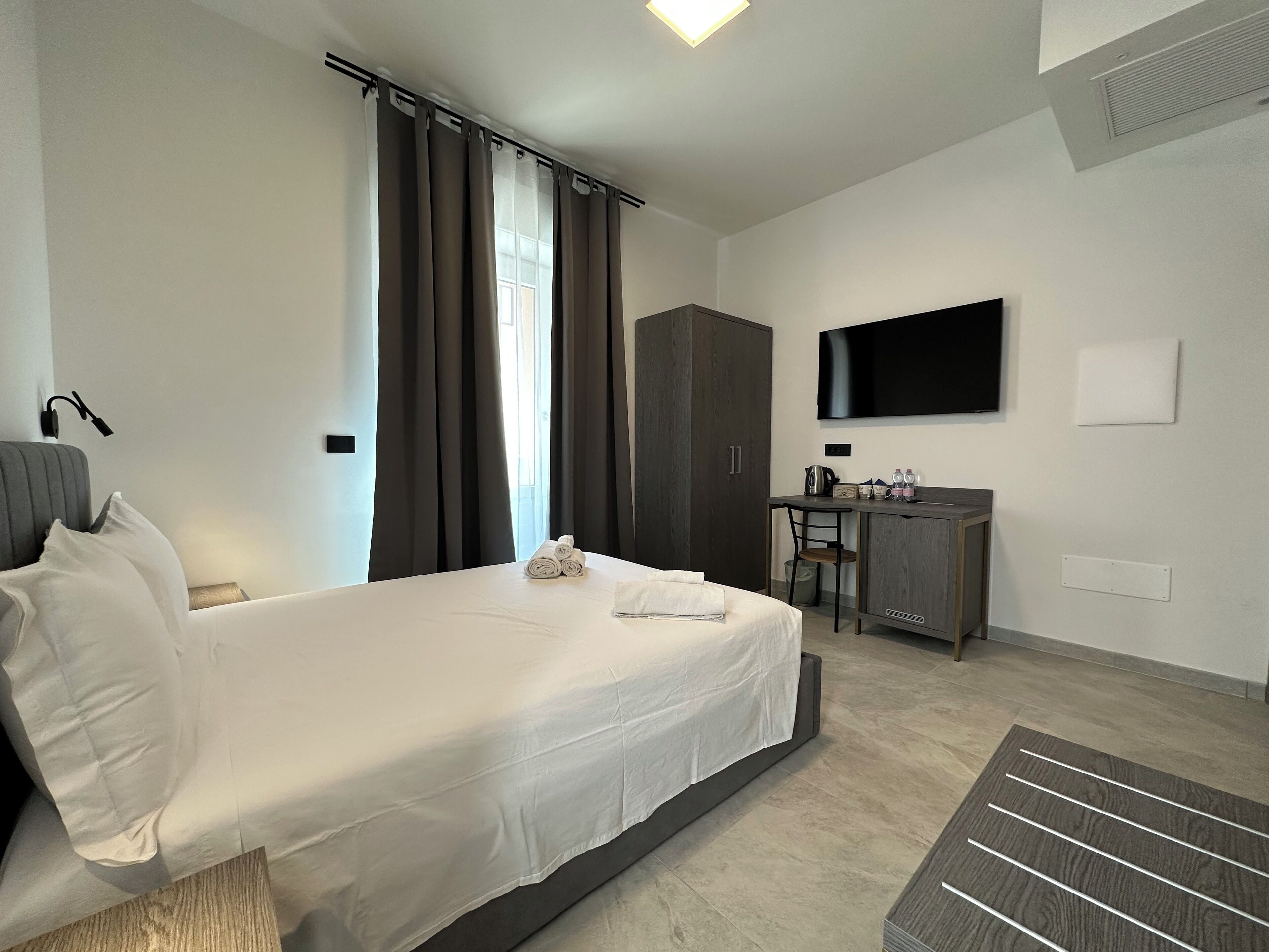 Dolmen Guest House