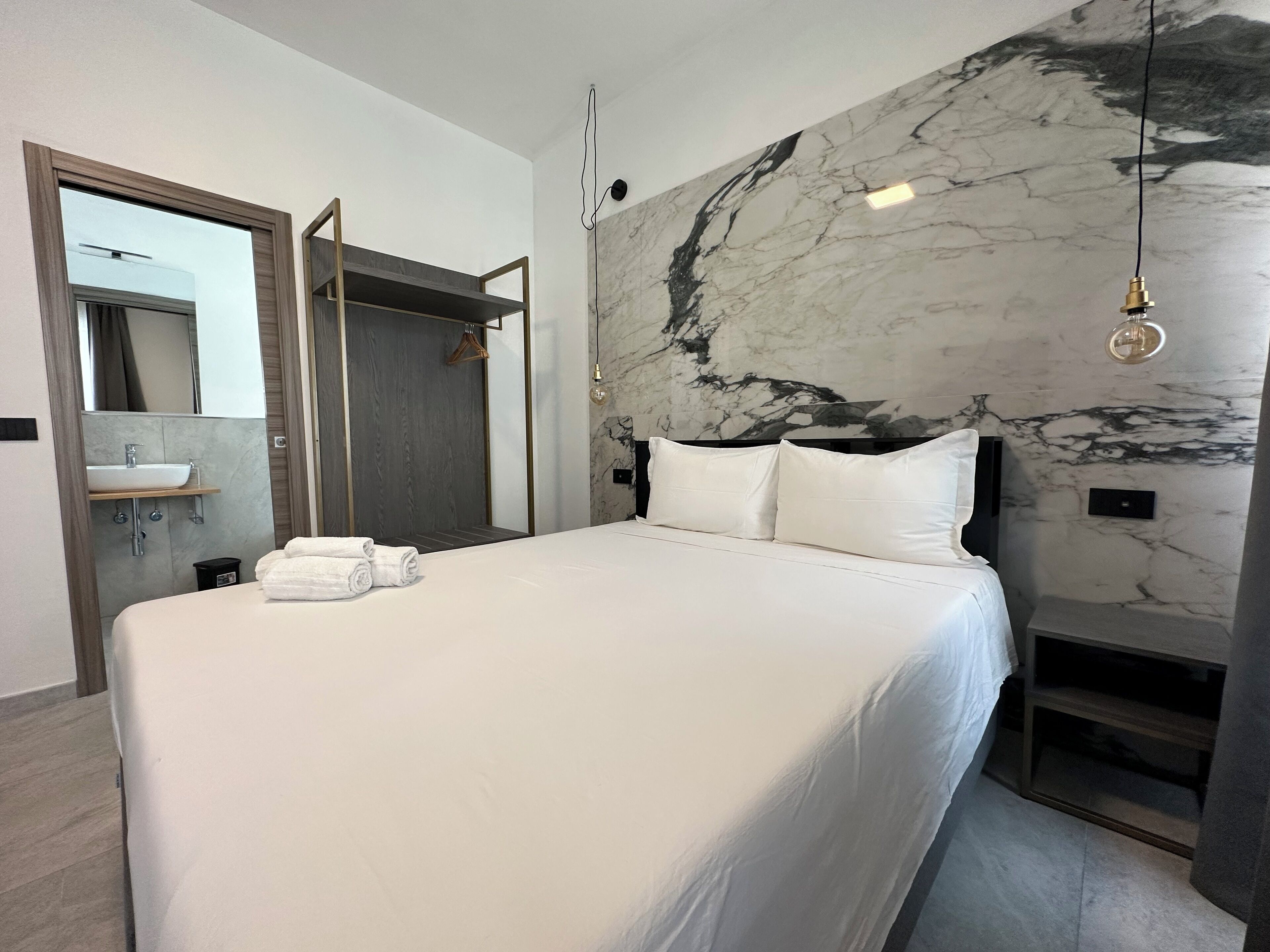 Dolmen Guest House