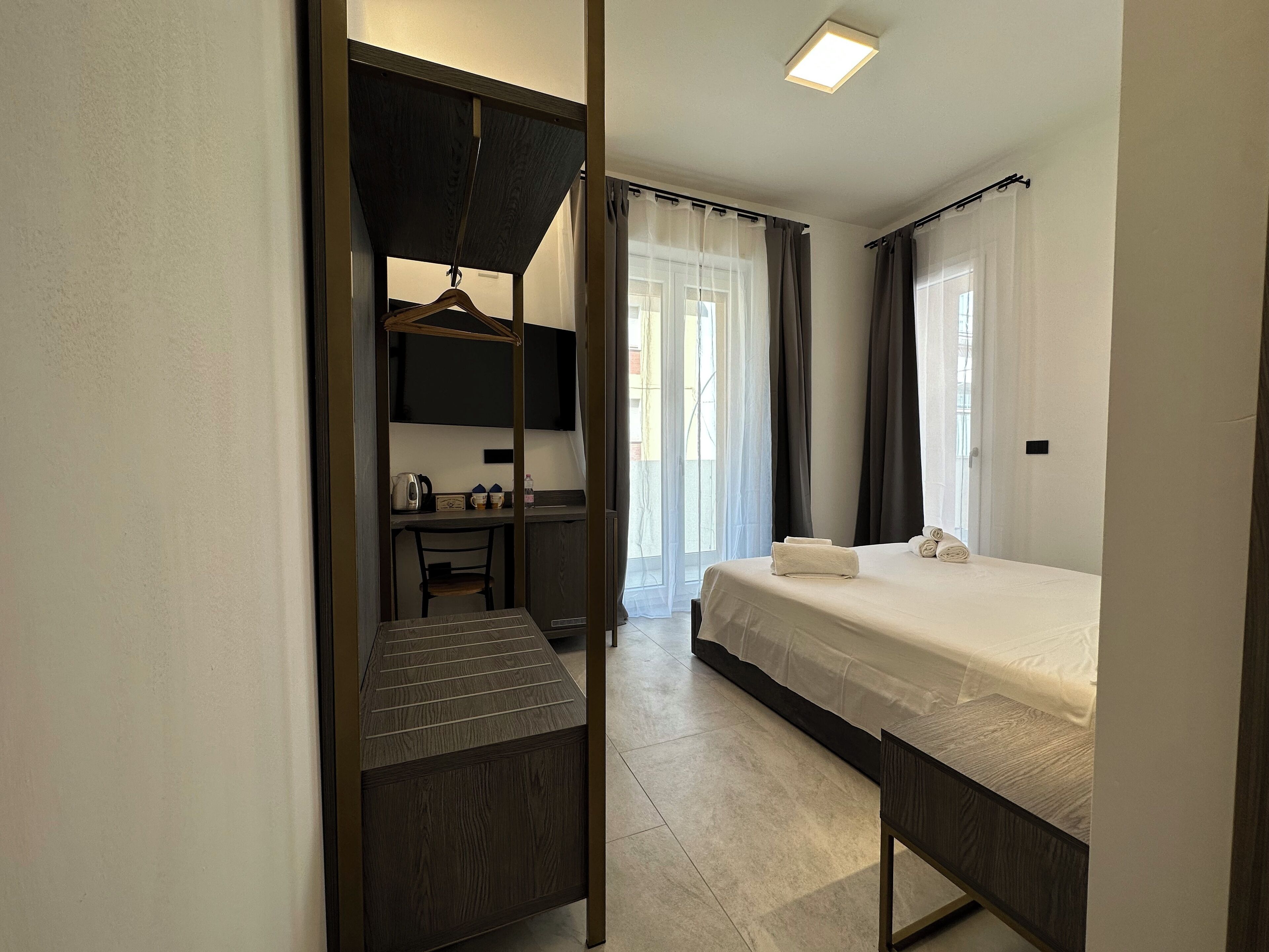 Dolmen Guest House