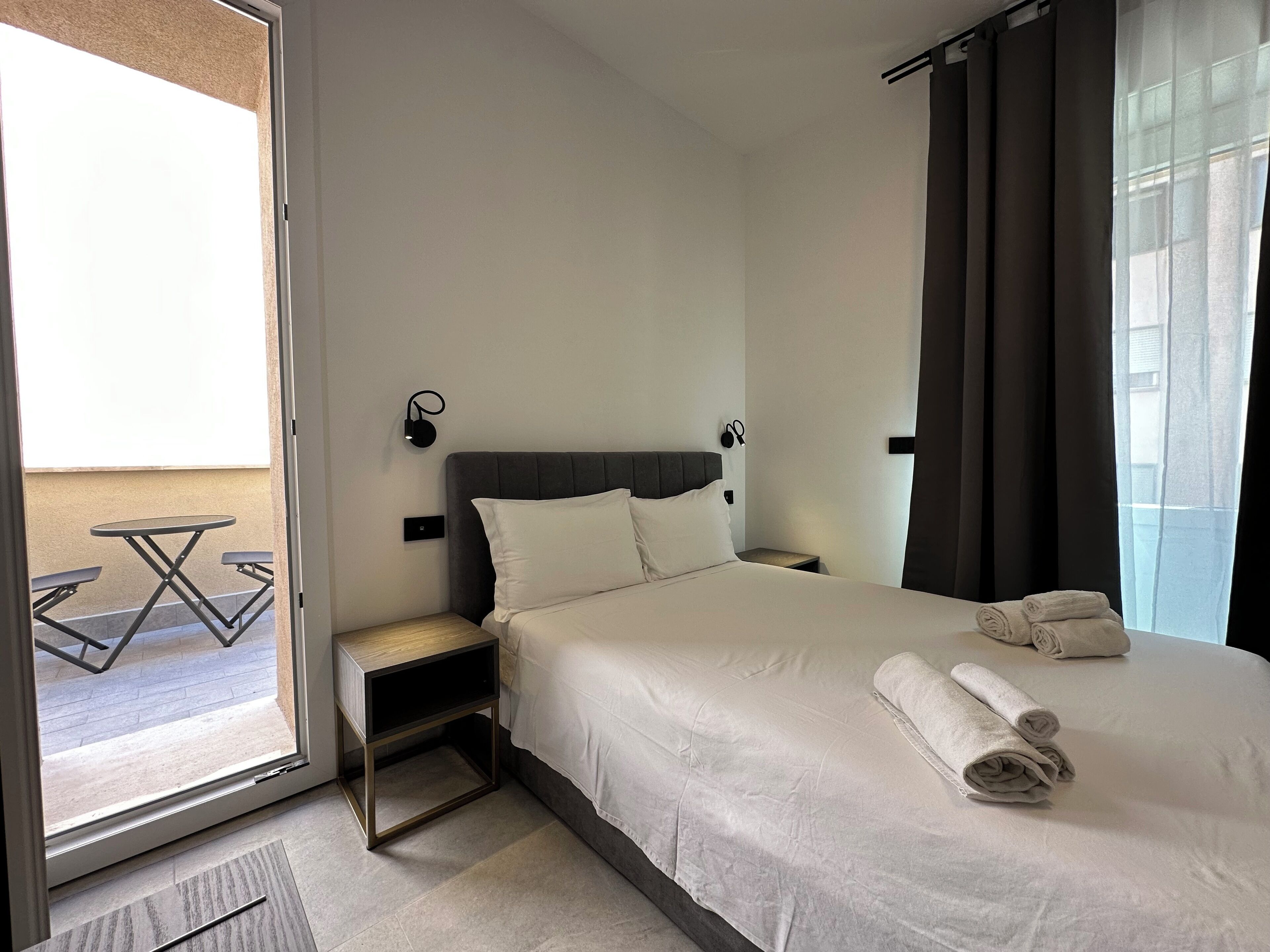 Dolmen Guest House