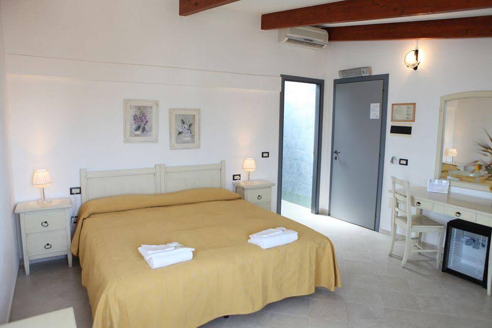 Cala Di Seta