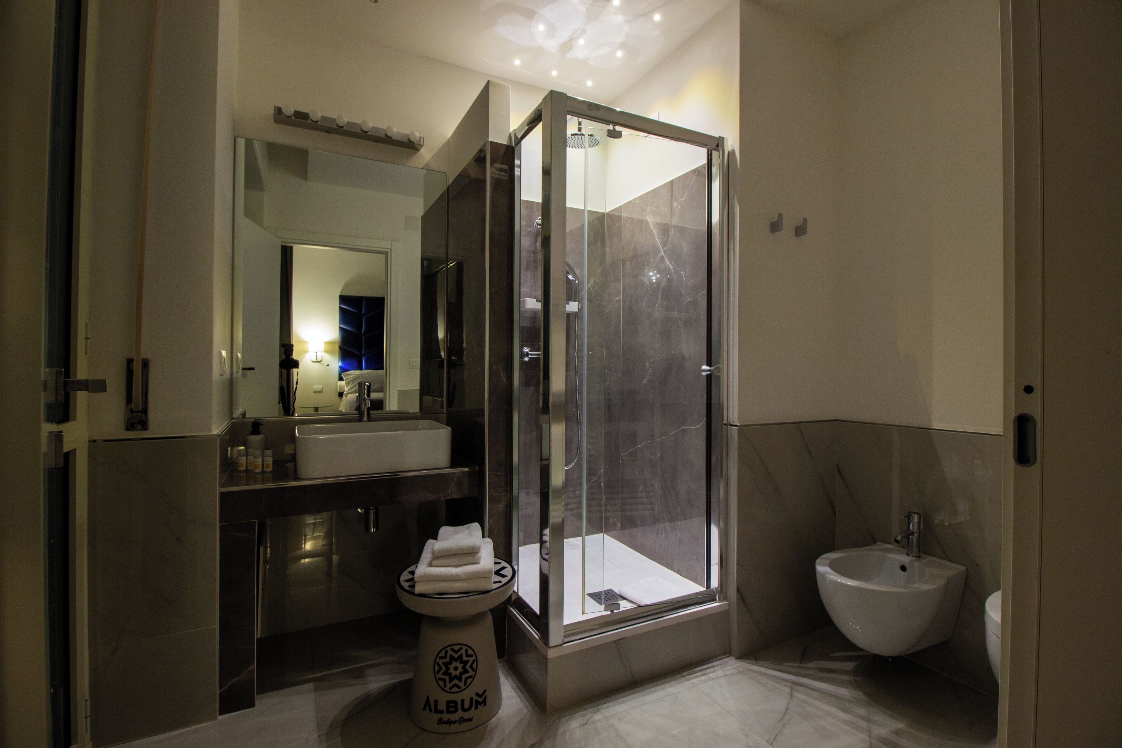 Album Boutique Rooms