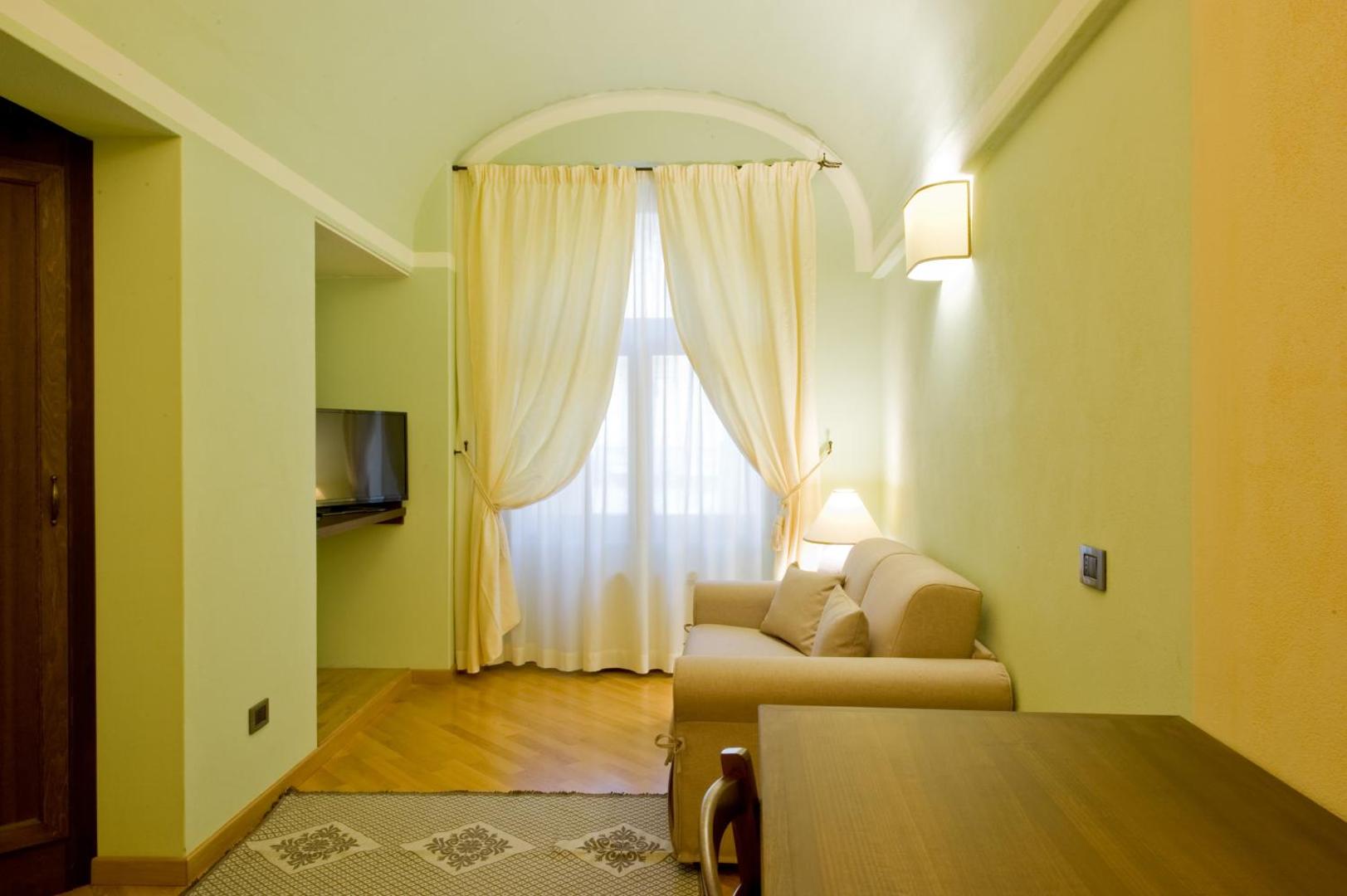 Piazza Azuni 18 Guest House