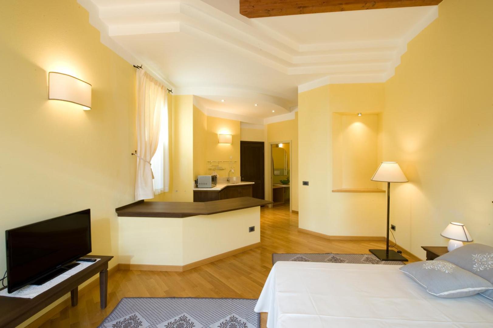 Piazza Azuni 18 Guest House