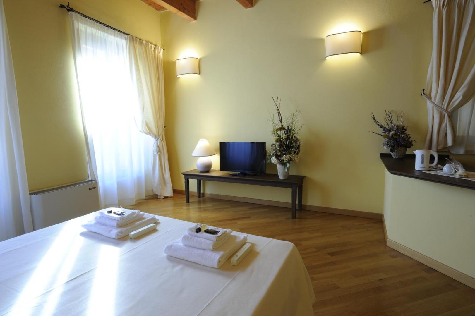 Piazza Azuni 18 Guest House