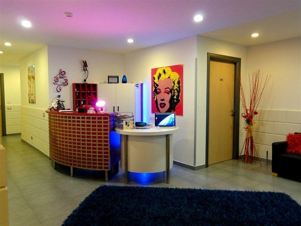 Camere Enny