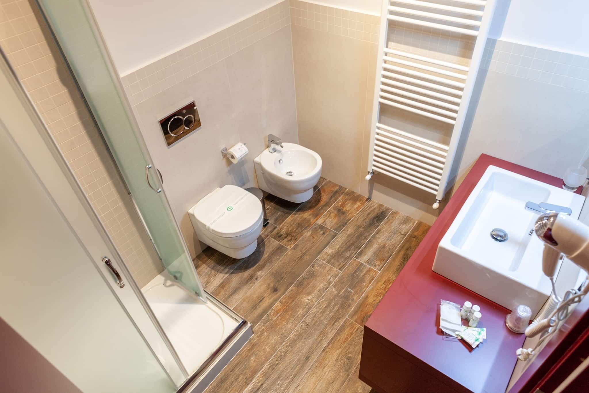 Five Rooms Brolo