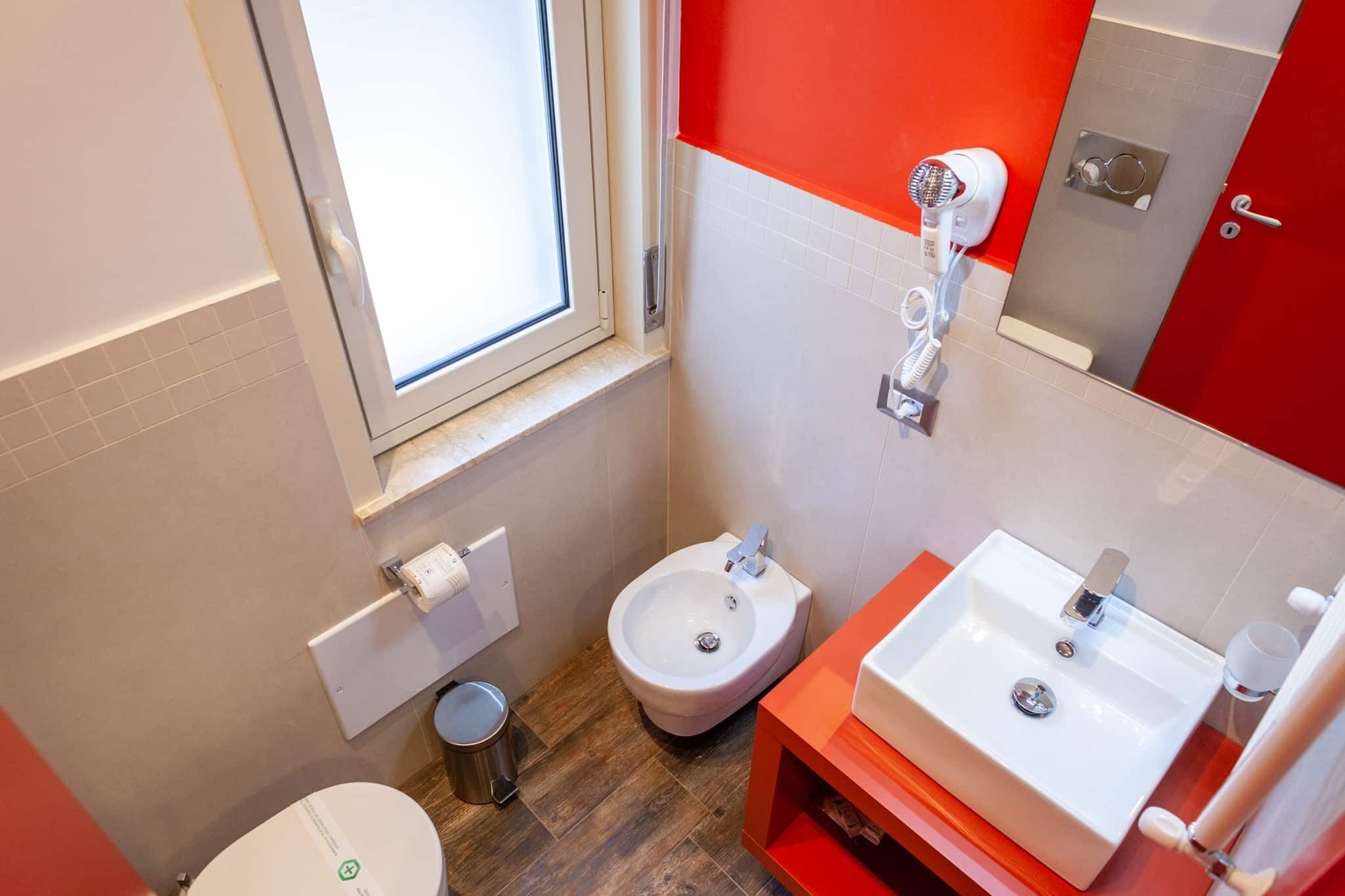 Five Rooms Brolo