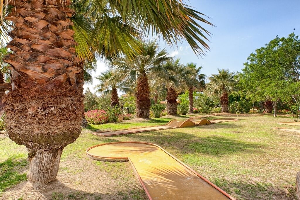 Acacia Resort